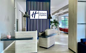 Holiday Inn Express Ciudad De Las Ciencias By Ihg